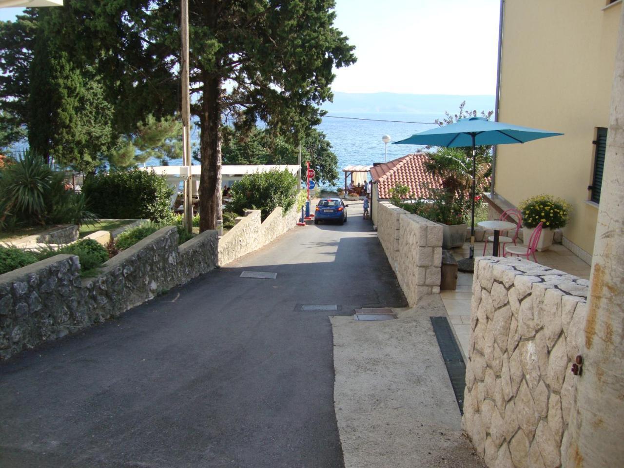 Apartments Ilona Novi Vinodolski Exterior photo